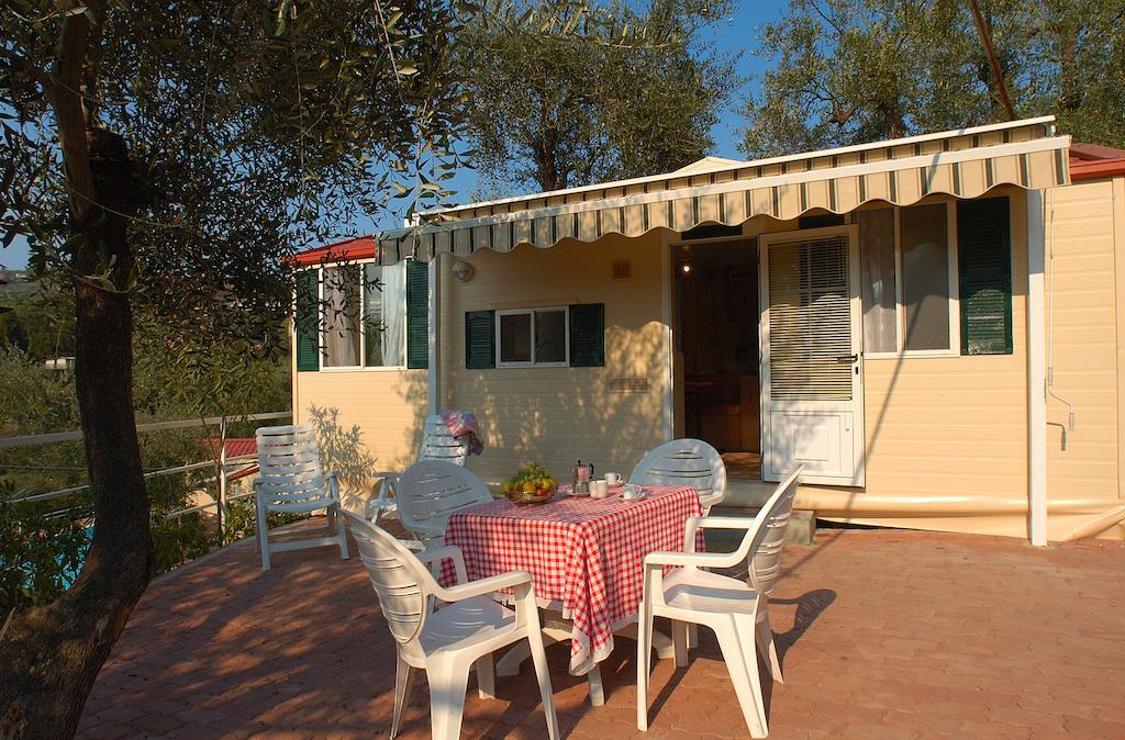 Camping Edy Diano Marina Zewnętrze zdjęcie