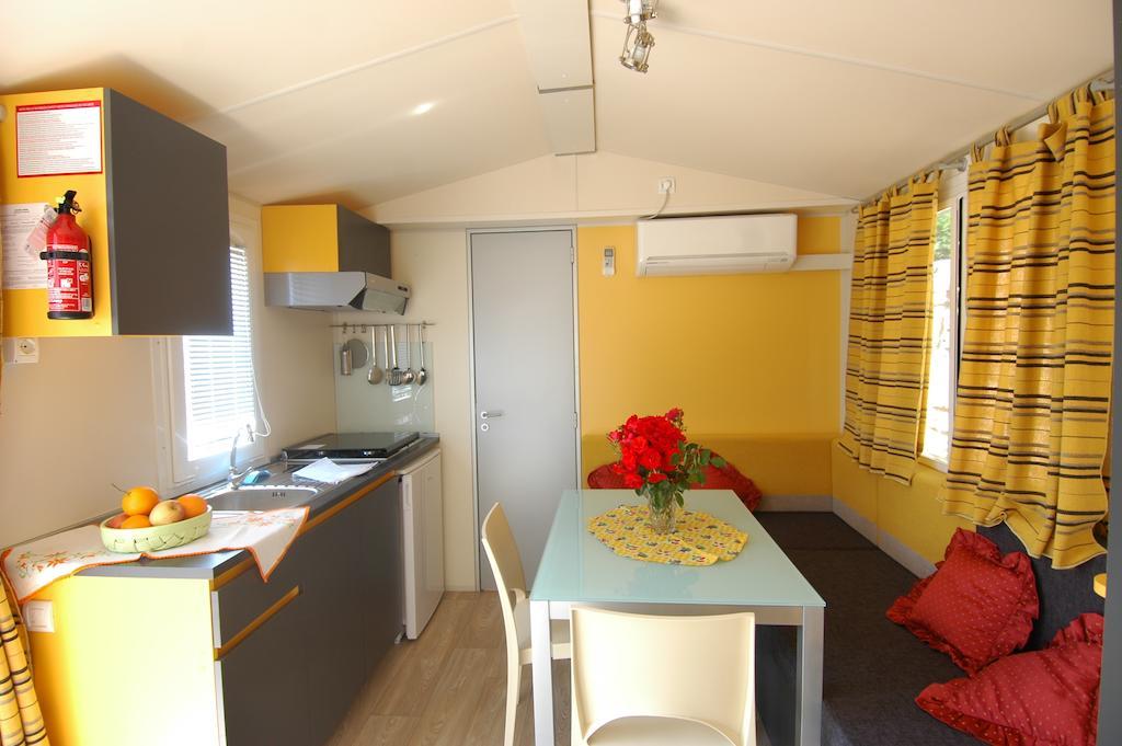 Camping Edy Diano Marina Pokój zdjęcie